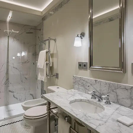 Mate Collection Filippo, Rome-fontana Di Trevi מלון 4*