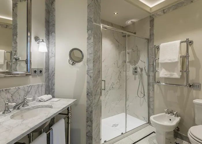 Mate Collection Filippo, Rome-fontana Di Trevi 4*